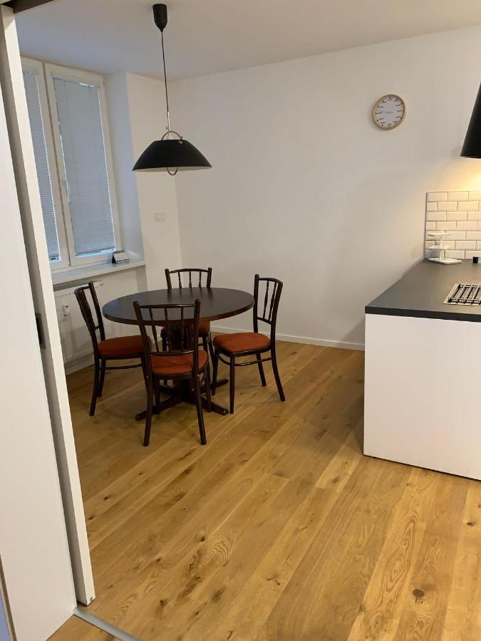 Orient Express Paris-Pressburg By Zazi Apartment ภายนอก รูปภาพ
