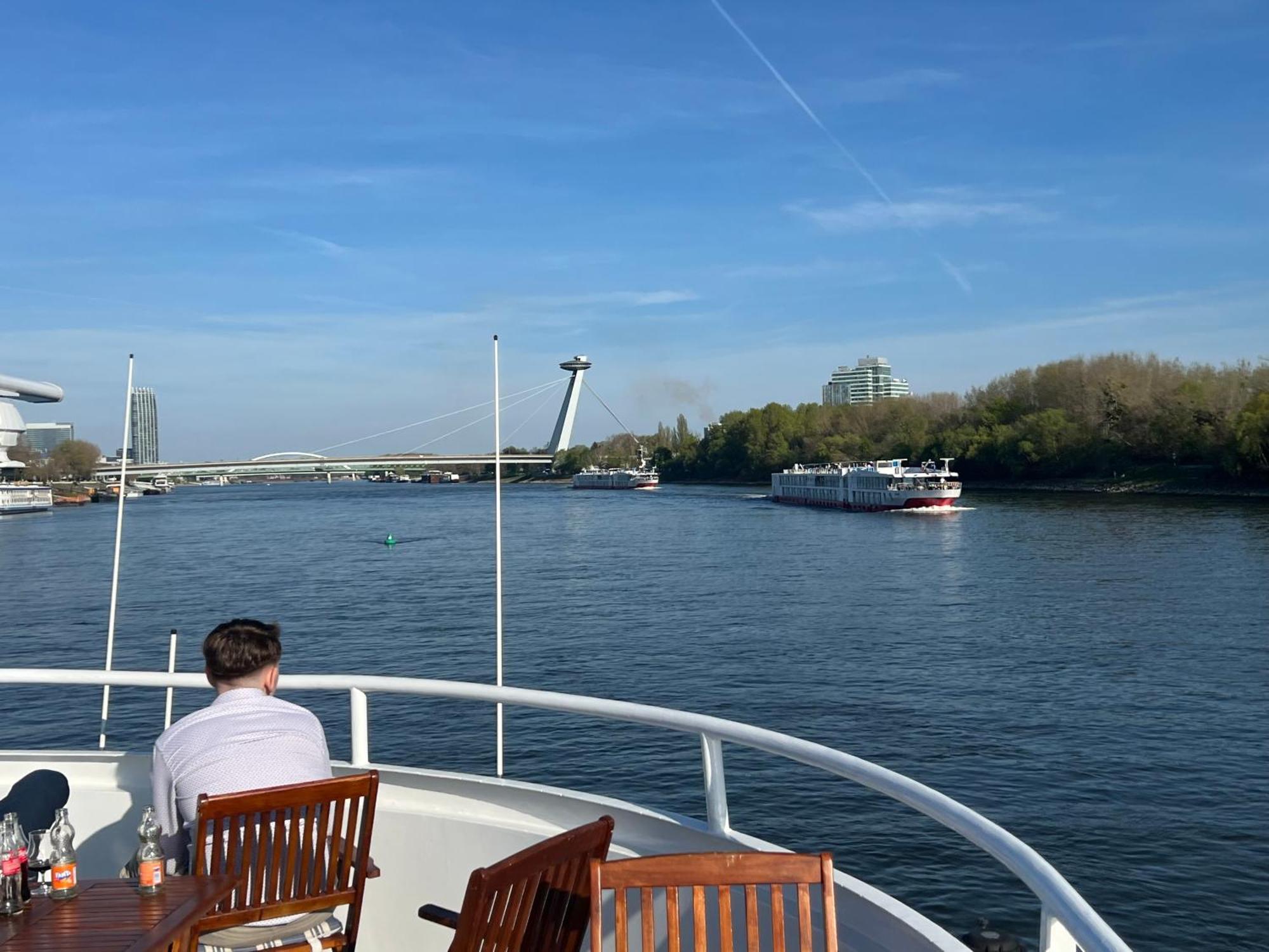 Orient Express Paris-Pressburg By Zazi Apartment ภายนอก รูปภาพ