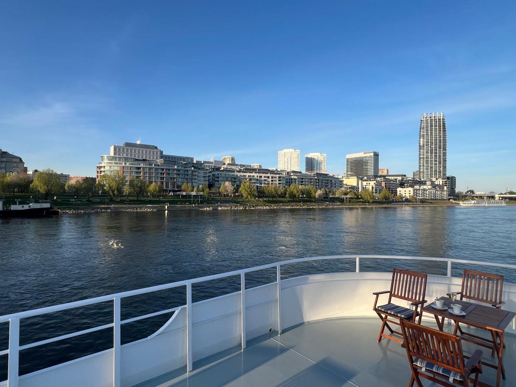Orient Express Paris-Pressburg By Zazi Apartment ภายนอก รูปภาพ
